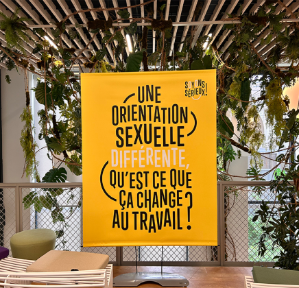 Affiche dans le hall du Groupe VYV_juin 2025