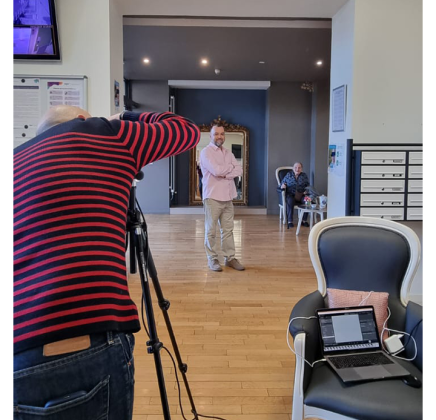 Jérôme devant le photographe